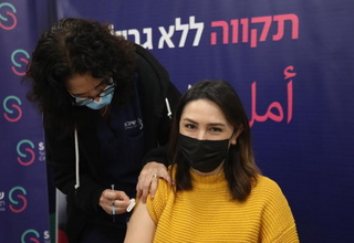 250.000 Warga Israel Sudah Terima Vaksinasi Penguat Covid-19