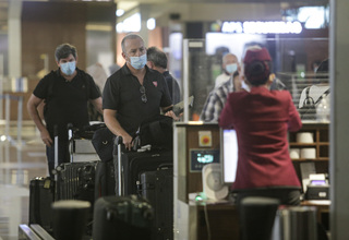 Polri: Pelanggaran Karantina karena Lemahnya Pengawasan di Bandara