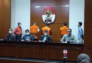 KPK Sita Dokumen Perkara yang Ditangani Hakim Itong di PN Surabaya