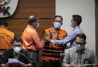 KPK Perpanjang Penahanan Hakim Nonaktif Itong Isnaeni