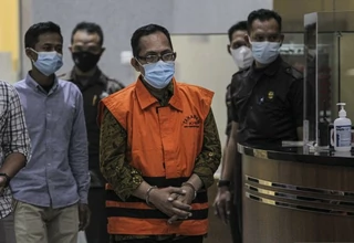 Berkas Perkara Hakim Itong Dilimpahkan ke PN Surabaya