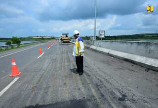 Menteri PUPR Minta Perbaikan Jalan Tol Trans Sumatera Tuntas Akhir April 2022