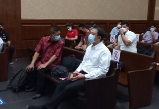 Hakim Terpapar Covid-19, Sidang Vonis Azis Syamsuddin Ditunda