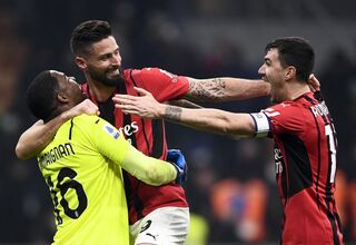 Serie A, Giroud Bawa Milan Akhiri Rekor Tak Terkalahkan Inter