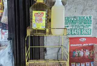 Pedagang di Tangerang Mengeluh Beli Minyak Goreng Harus Lampirkan NPWP dan KTP