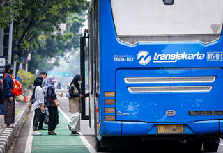 Transjakarta Berhentikan Sementara Operasional Halte Velbak