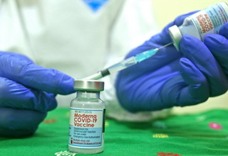 3.000 Relawan Inggris Akan Uji Coba Vaksin Covid Moderna Khusus Omicron