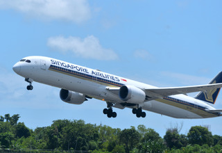 Ancam Bawa Bom di Tas, Penumpang Singapore Airlines Ditangkap