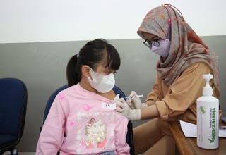 Pemerintah Pertimbangkan Vaksinasi Dosis Lengkap untuk Anak di Bawah 6 tahun