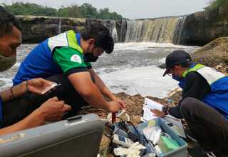 Sungai Cileungsi Tercemar, Warga Bogor Cium Bau Busuk