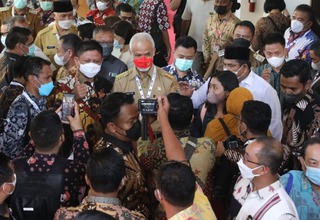 Jokowi Minta Produk UMKM Masuk E-Katalog, Ganjar: Jateng Sudah Lakukan