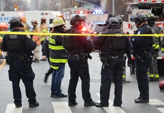 Korban Luka Tembak di Stasiun Kereta Bawah Tanah New York Jadi 10 Orang