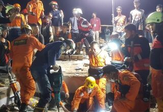 3 Korban Ambruknya Minimarket Alfamart di Banjar Kalsel Ditemukan Meninggal