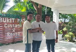 Andika Kangen Band dan Tri Suaka Berjabat Tangan di Lampung