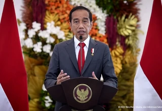 Jokowi Ingatkan Capres Debat Gagasan, Bukan Politik Identitas