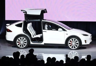 Tesla Tarik Kembali 48.000 Unit Mobil di Amerika Serikat