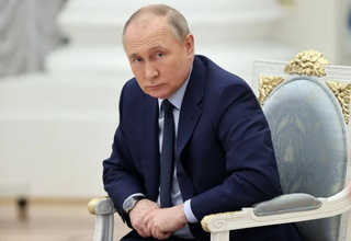 Operasi Kanker, Presiden Putin Akan Serahkan Kekuasaan