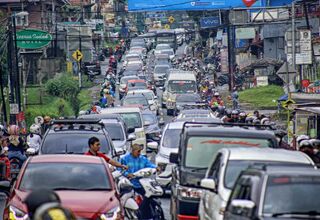 Puncak Macet, Satu Arah dari Jakarta Menuju Cianjur