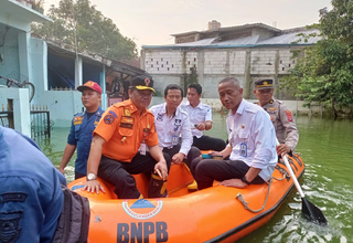 BPBD Kabupaten Tangerang Tinjau dan Bantu Korban Banjir