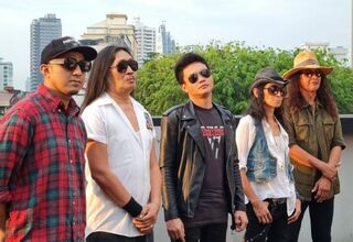 Penyanyi Indonesia Jadi Vokalis Band Legendaris Malaysia Search