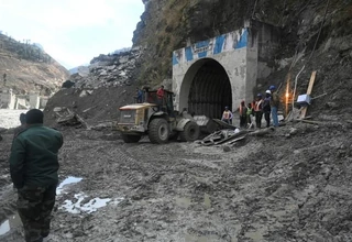 Terowongan Kashmir Runtuh, Korban Tewas Jadi 10 Orang