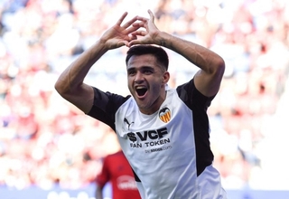 Valencia Akhiri Musim La Liga dengan Tekuk Celta Vigo 2-0