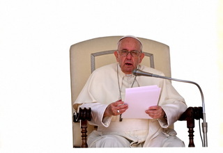 Soal Penembakan Massal, Paus Fransiskus Kutuk Perdagangan Senjata