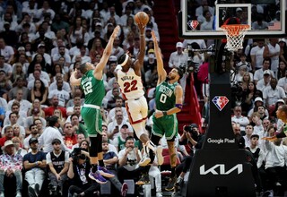 Heat Tumbang, Celtics Tantang Warriors di Final NBA