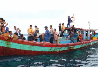 3 Kapal Pengebom Ikan di Perairan Pulau Simeulue Ditangkap