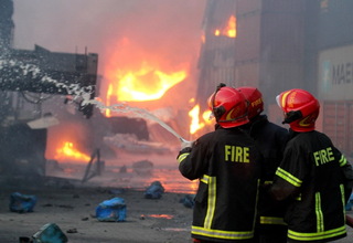 Kebakaran Terminal Peti Kemas Bangladesh, 22 Orang Tewas