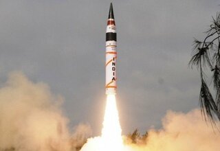India Uji Coba Peluncuran Rudal Berkemampuan Nuklir
