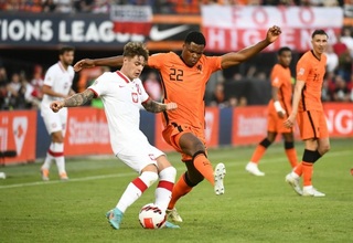 Tertinggal 2 Gol, Klaassen dan Dumfries Selamatkan Belanda