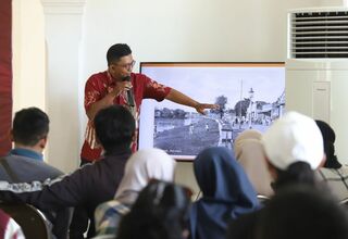 Presiden Soekarno Pernah Jadi Pegawai KA di Surabaya