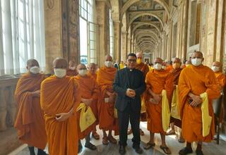 Delegasi Umat Buddha dari Thailand Temui Paus Fransiskus