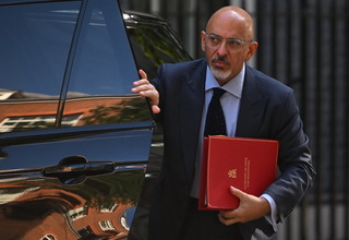 PM Inggris Tunjuk Nadhim Zahawi Jadi Menteri Keuangan Baru