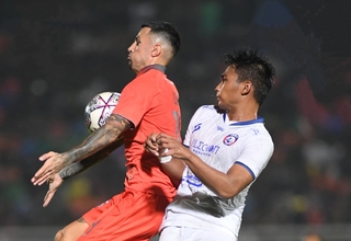 Babak Pertama Final Piala Presiden, Borneo vs Arema 0-0