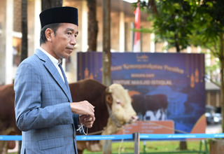 Capres Hasil Musra, Jokowi: Tolong Saya Dibisiki