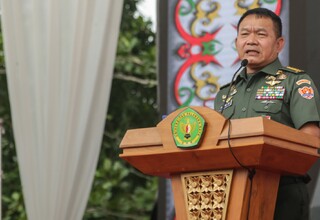 Bersama Menhan dan Panglima TNI, Jenderal Dudung Hadiri Rapat Komisi I DPR