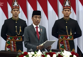 HUT Ke-77 RI, Presiden Jokowi Pimpin Renungan Suci