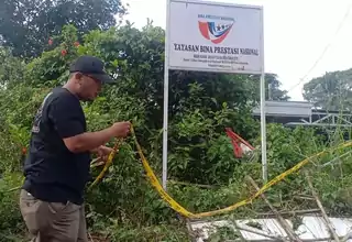 Garis Polisi di Lokasi Pembunuhan Ibu dan Anak di Subang Dibongkar