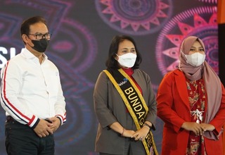 BKKBN Kukuhkan Menteri PPPA Jadi Bunda Genre Indonesia