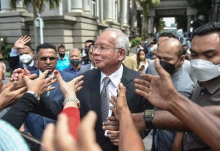 Pengadilan Malaysia Perintahkan Najib Razak Masuk Penjara