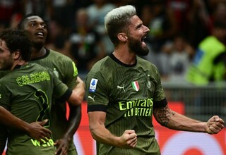 Kalahkan Bologna 2-0, AC Milan Puncaki Klasemen Liga Italia