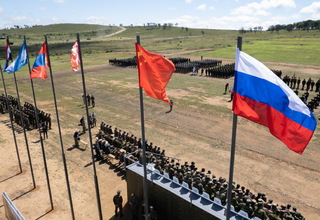 Bersama Tiongkok dan India, Rusia Gelar Latihan Perang Vostok Skala Kecil