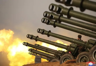 Rusia Beli Jutaan Amunisi Roket dan Peluru dari Korea Utara