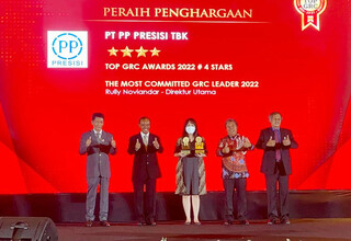 PP Presisi Diganjar Dua Penghargaan Top GRC Awards 2022