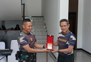 Perkuat Kerja Sama, Telkom Kunjungi Batalyon Perhubungan TNI AD