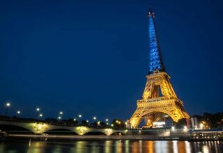 Hemat Energi, Lampu Menara Eiffel Akan Padam Lebih Awal