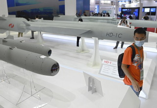 Tiongkok Gunakan Robot untuk Uji Bom di Pesawat Hipersonik