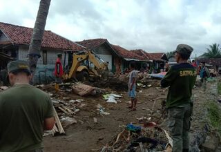 Banjir dan Tanah Longsor Berdampak pada 3.702 Warga di Garut